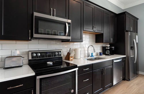 Dublin Apartment | The Bridge Park Flat | Pets OK | Studio | 0 stairs