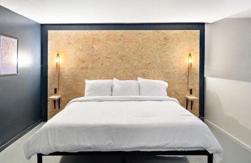 Hillsdale Hotel | The Brooks Motel