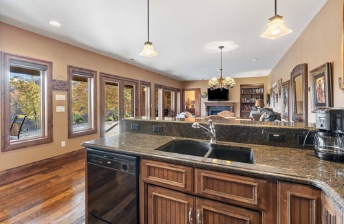 Branson Theater District Condo | The Bunkhouse at Rock Canyon + Free Tickets + Year-Round Hot Tub