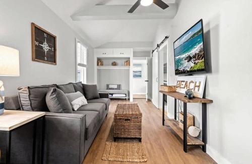Salisbury Beach Apartment | The Cammie Cabana Pet Friendly Steps to Beach