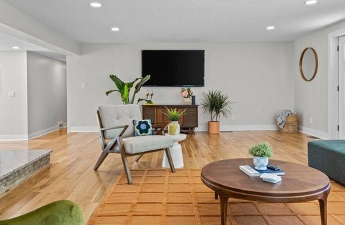 North Kansas City House | The Cherry On Top - Perfectly located remodeled home on 1 acre!