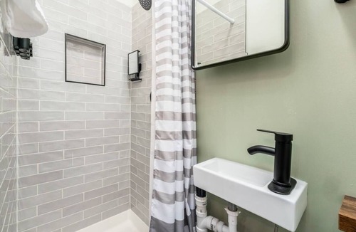 Victorian Village Apartment | The Codebase—ProgrammerThemed Studio in ShortNorth