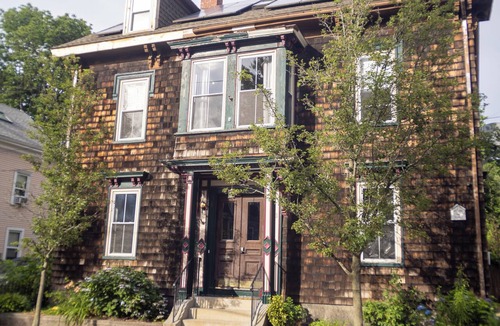 Salem House | The Common Arcana - downtown Salem 5-bedroom near the Common