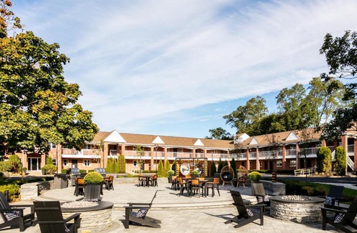 Salem Hotel | The Cove At Salem