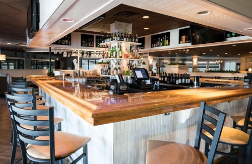 West Yarmouth Hotel | The Cove at Yarmouth