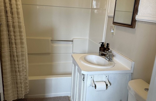 Fitzwilliam Apartment | The Covey House 2BR Apt