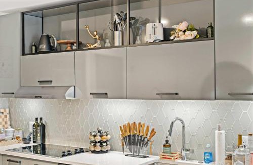 Shawmut Apartment | The Dazzling Two-Bedroom Two-Bath Suite in Boston