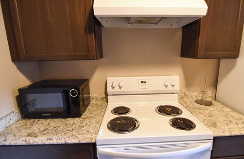 University Area Apartment | The Denali Nook in UMED District & University prk!