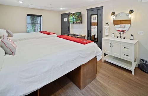 Ithaca Hotel | The Dorm Hotel