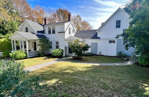 Cape Neddick House | The Downing House - Newly Updated 4bd Farmhouse!