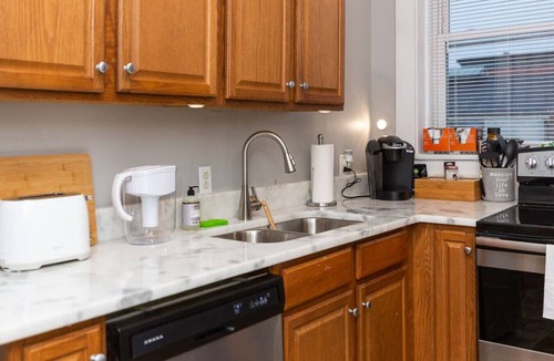 Martinsburg Apartment | The "Drop-in" Downtowner