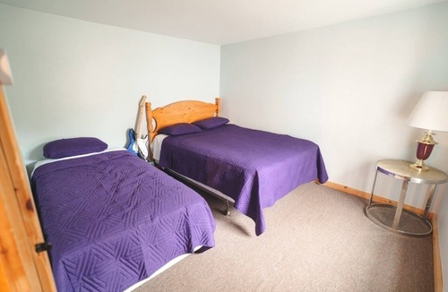 Peru House | The Farm @ Worthley Pond, Farmhouse, Private Beach, hot tub, sauna