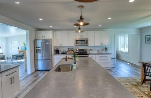 Milton Other | The Field House - Ideal For Multiple Families