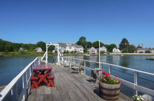 Cape Porpoise Cottage | The Four Whales - Cape Porpoise "Humpback"