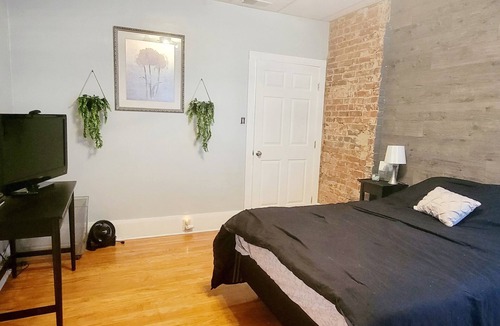 Mount Vernon Bed & Breakfast | The Fry Guest House Bed & Breakfast Welcomes You !