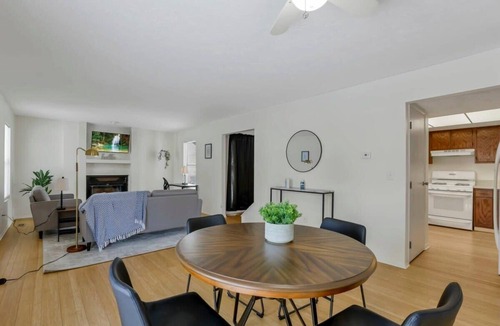 Gahanna Apartment | The Gahanna Hideaway- 2BR/2BA