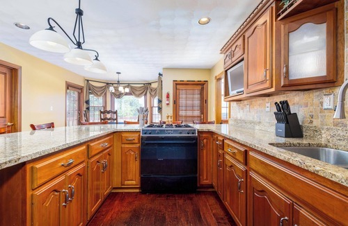 Weirton House | The Galloway House - Pool + Million Dollar View - Staycation Awaits!