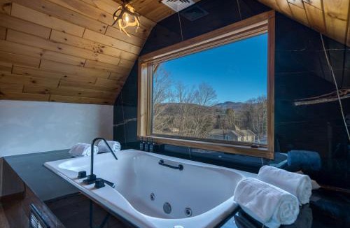 Windham Hotel | The Haüs Windham - Spacious Suites, Hot Tub, Mountain Views!