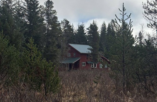Gustavus House | The Halibut House