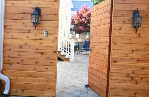 Central Square Apartment | The heart Cambridge/Boston Studio private yard free permit parking 1#