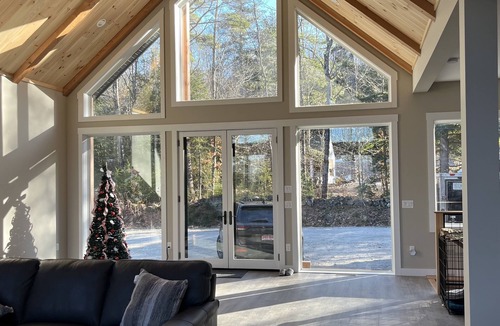 Danbury Ski Chalet | The hidden gem of Northern New Hampshire! Walk to Ragged Mountain!