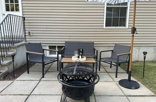West Enfield House | The Hidden Oasis, Duplex A. Close to almost everything!
