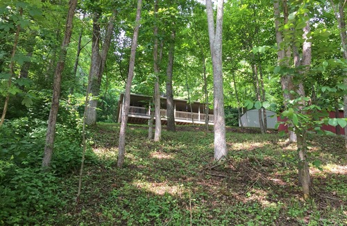 Sharpsburg House | The Hideaway at Buck Ridge. Pet friendly.