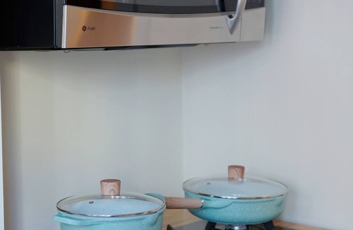 Thompson Square - Bunker Hill Condo | The Hideaway in Charlestown - Steps to Monument Sq