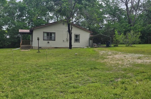 Lead Hill House | The Hideaway on Locust, 2 bedroom, pet friendly home in Lead Hill, Arkansas