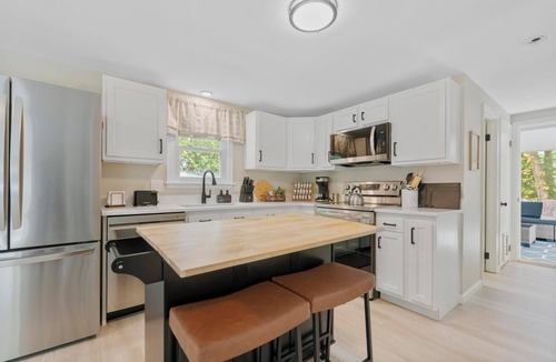 Amston House | The Highland House at Amston Lake
