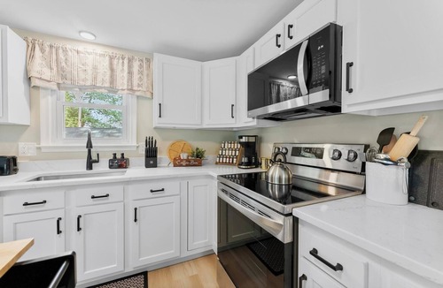 Amston House | The Highland House at Amston Lake