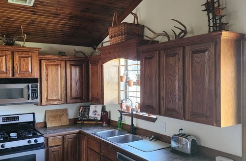Stringtown House | The home between 2 lakes! Charming 3-bedroom house with AC, WiFi, and much more!