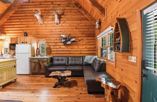 Warsaw House | The Honey Hole at Truman Lake