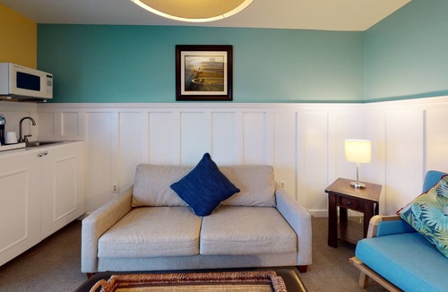Misquamicut Hotel | The Hotel Maria