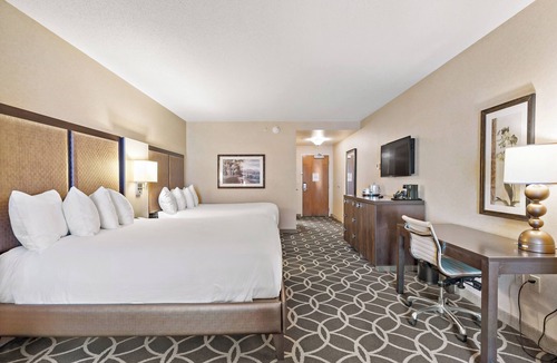 Charles Town Hotel | The Inn at Charles Town - Hollywood Casino