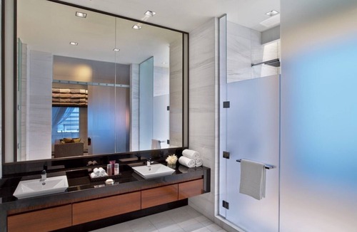 Downtown Dallas Hotel | The Joule Dallas – Rooftop Penthouse with Private Terrace & Skyline View