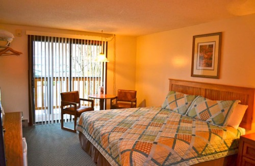Lincoln Hotel | The Kancamagus Lodge