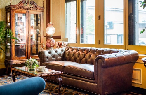 Marietta Hotel | The Lafayette A grand Riverboat Era Hotel