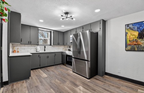 Pleasant Hill House | The Landing at The Roost