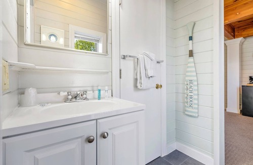York Beach Hotel | The Lighthouse Inn & Suites