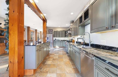 Ellsworth House | The Lodge at Branch Pond