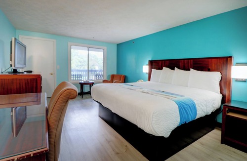 Ogunquit - Wells Hotel | The Majestic Regency Resort