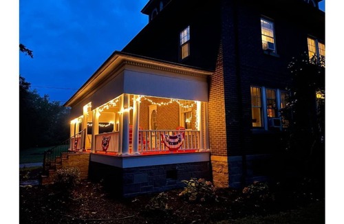 Redstar House | The Manor at Glen Jean Meadows