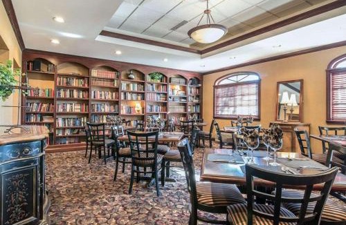 Oneonta Hotel | The Marx Hotel - Downtown - University Area