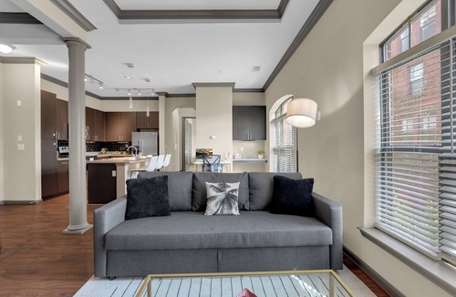 Brady Arts District Condo | The Metro by Stylish Stays