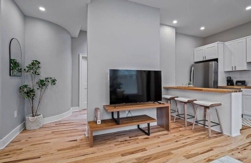 Detroit - Shoreway Apartment | The Modern Boho Brick Loft