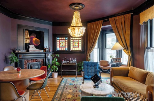 Corey Square Bed & Breakfast | The Murano - Ash Street Inn
