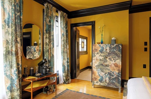 Corey Square Bed & Breakfast | The Murano - Ash Street Inn
