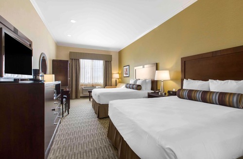 Paso Robles Hotel | The Oaks Hotel Paso Robles