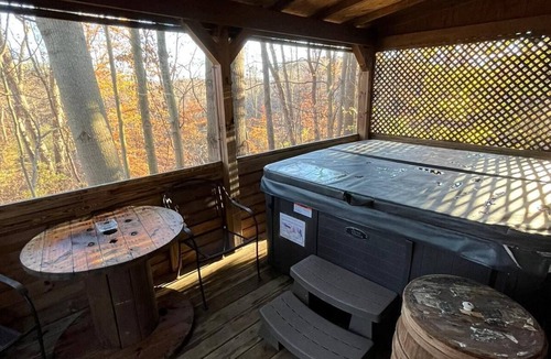 Carbon Hill Cabin | The Old Moonshiners at Avenwood Cabins